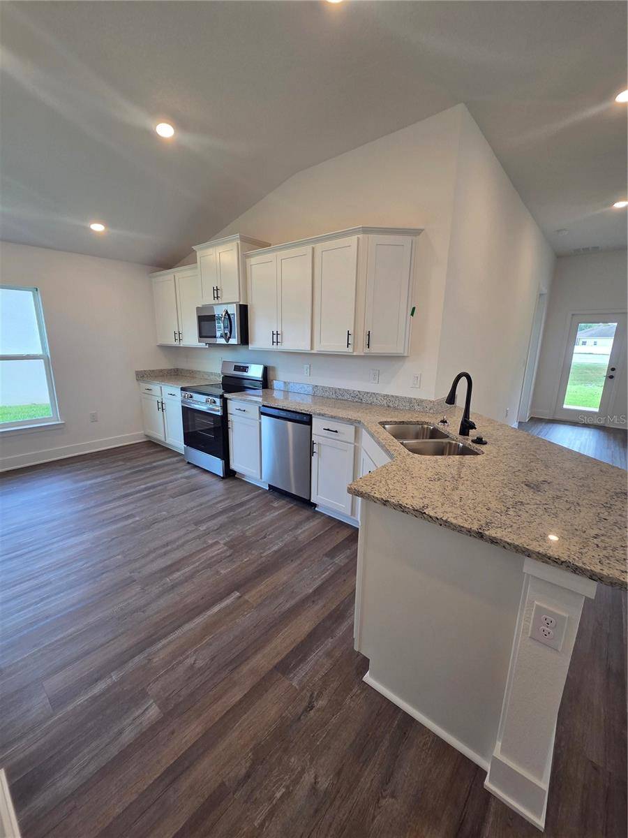 9430 HIGHLAND HILLS DR ST, Hudson, FL 34667