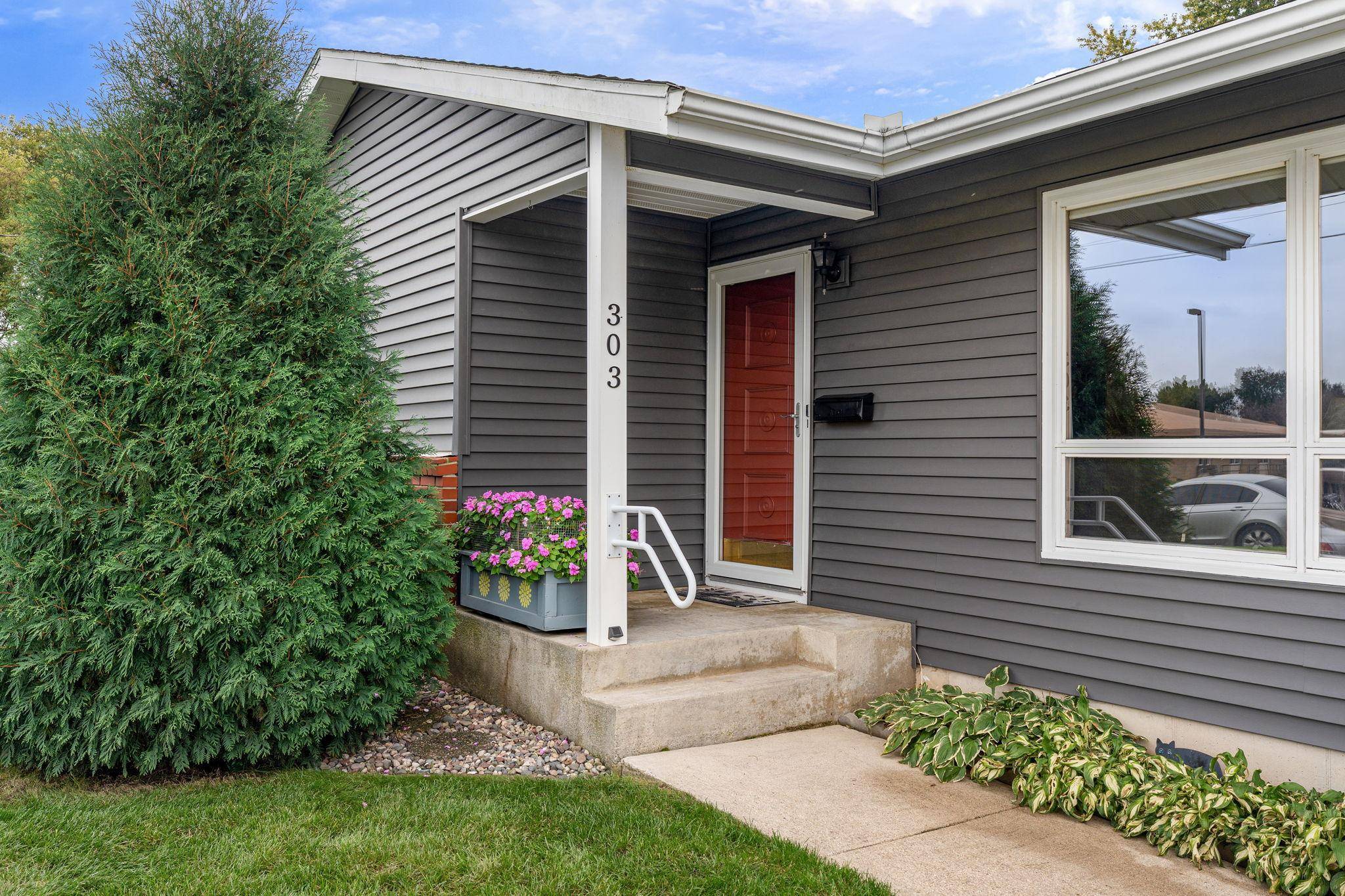 303 15th AVE SW, Austin, MN 55912