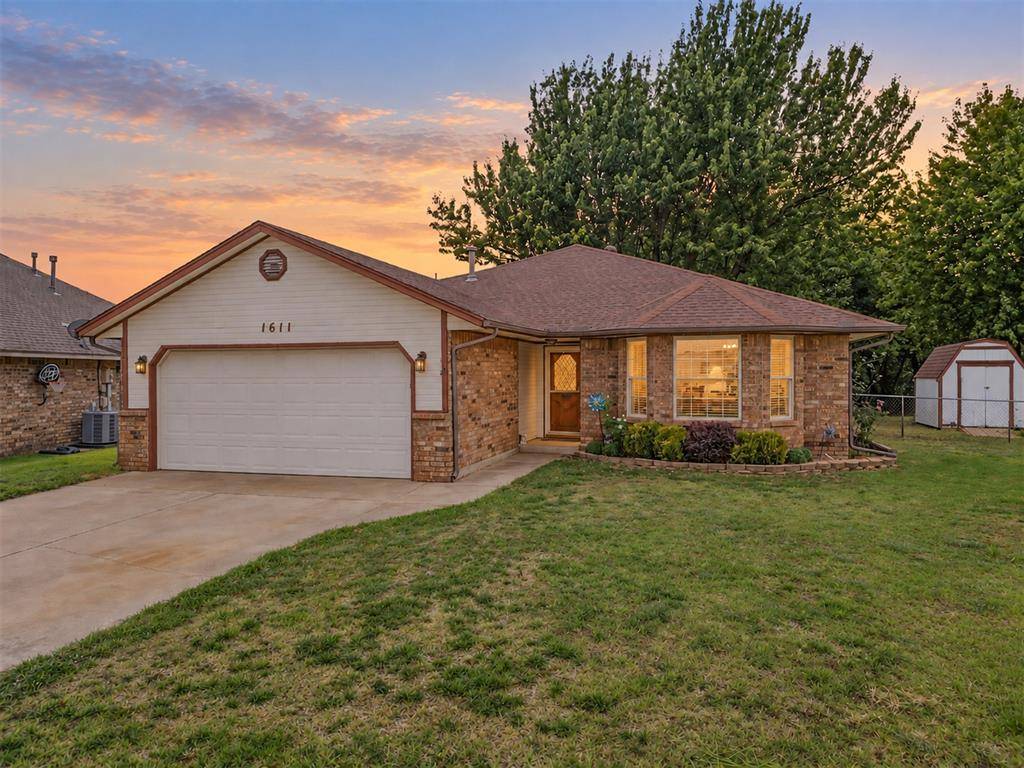 1611 N Orchard TER, Mustang, OK 73064
