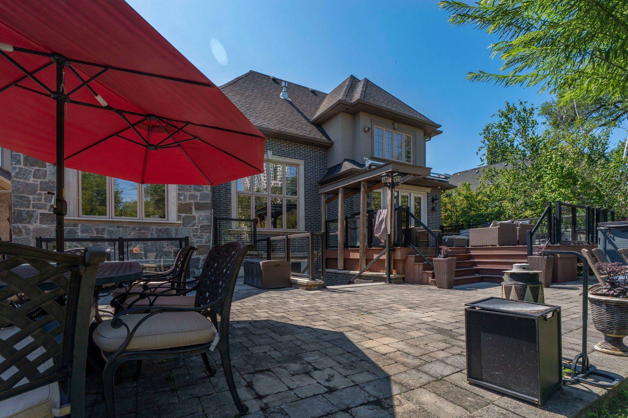 3495 Joan DR, Mississauga, ON L5B 1T7