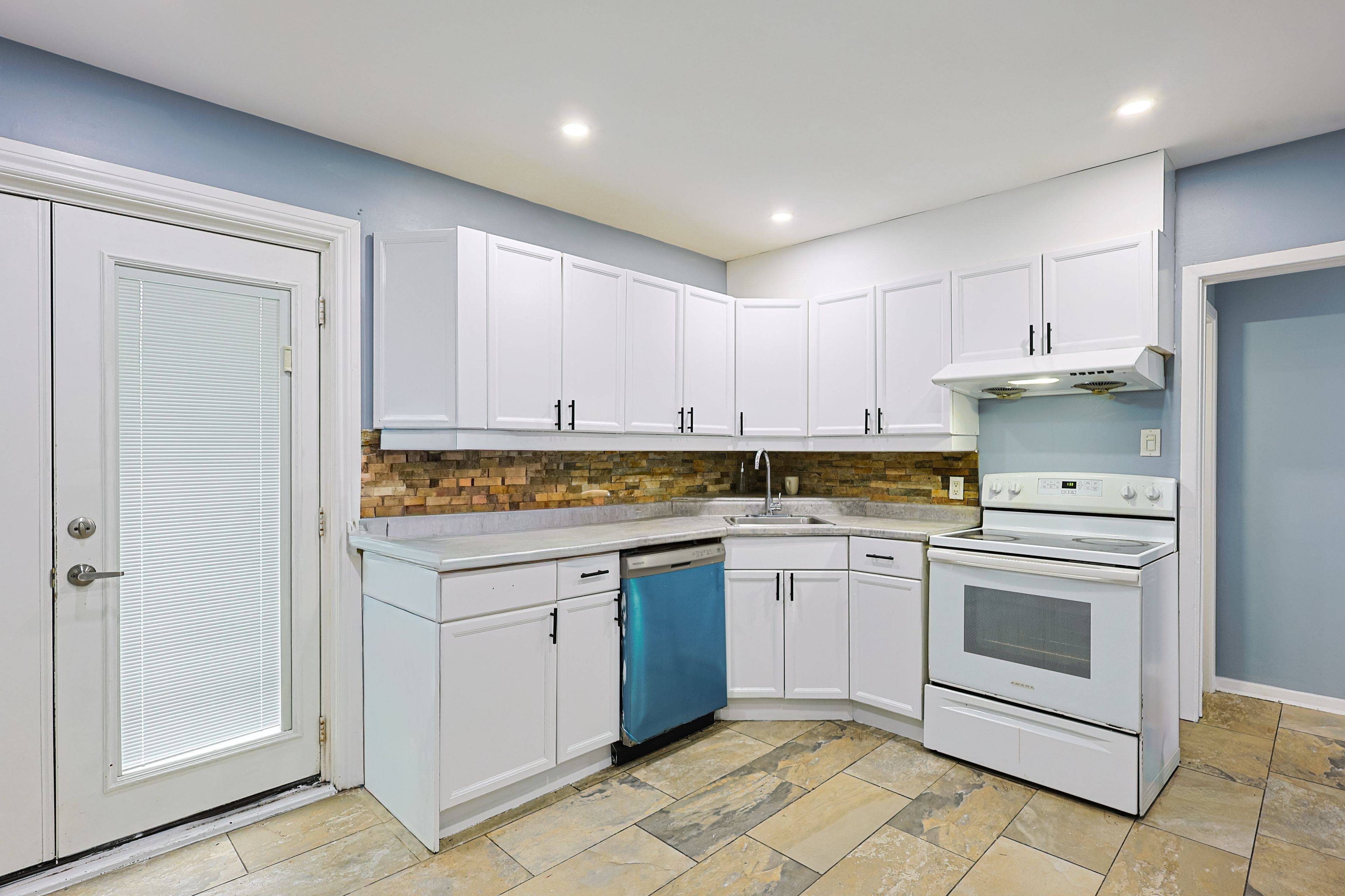 321 Salisbury ST, London East, ON N5Y 3A8