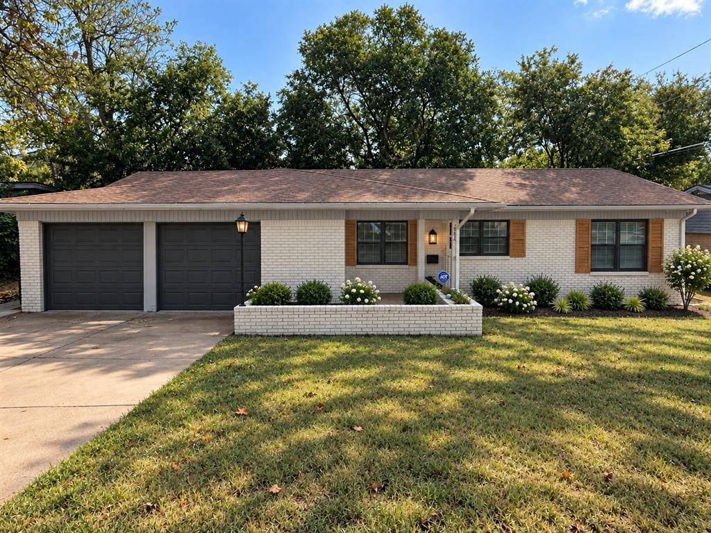 3821 Bonnie Drive, Fort Worth, TX 76116