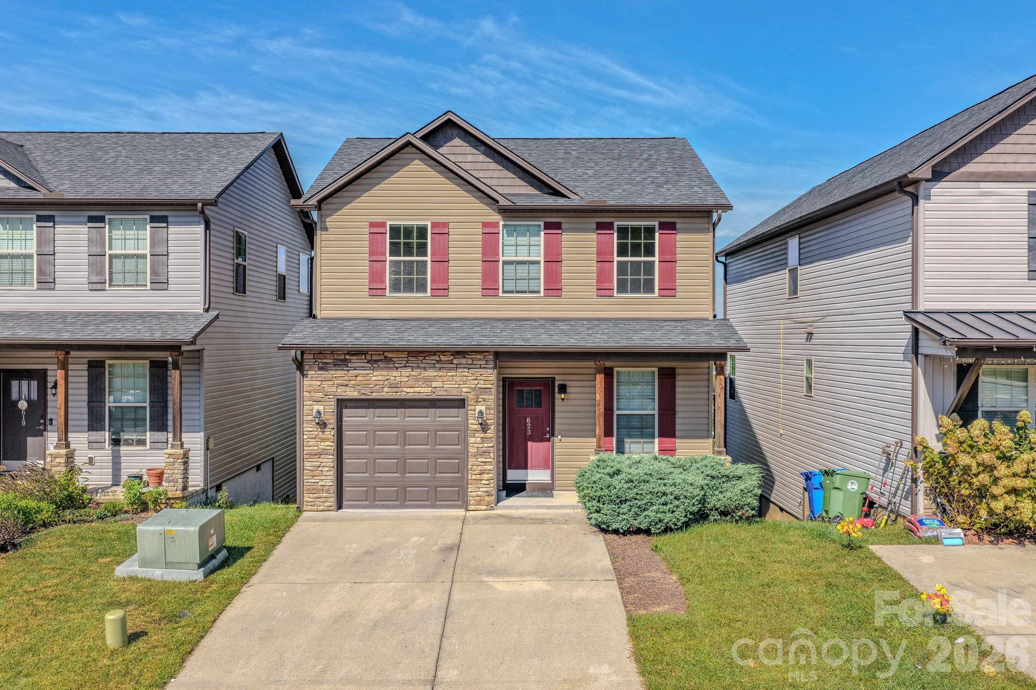 623 Cardwell LN, Fletcher, NC 28732