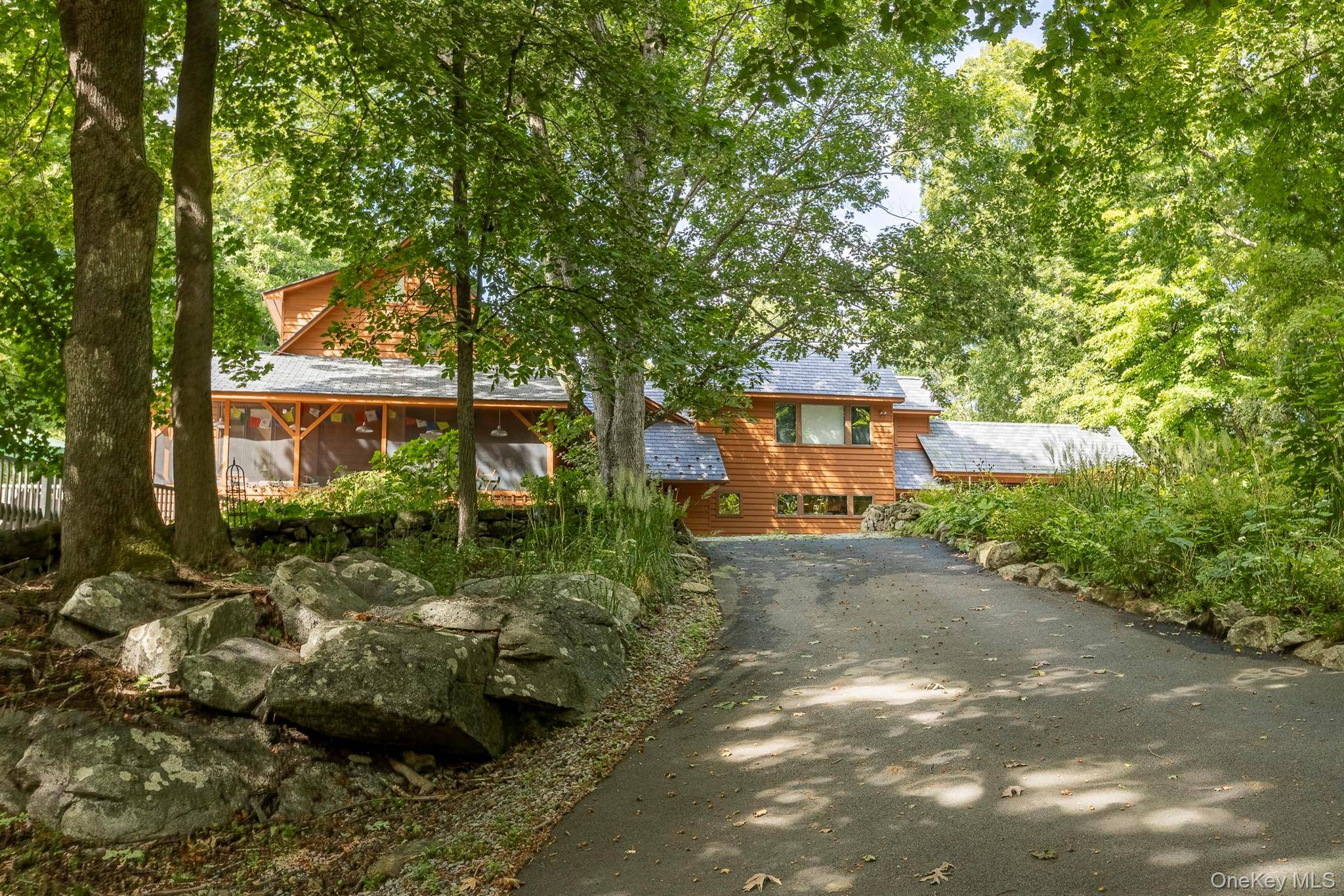 240 Lane Gate RD, Cold Spring, NY 10516