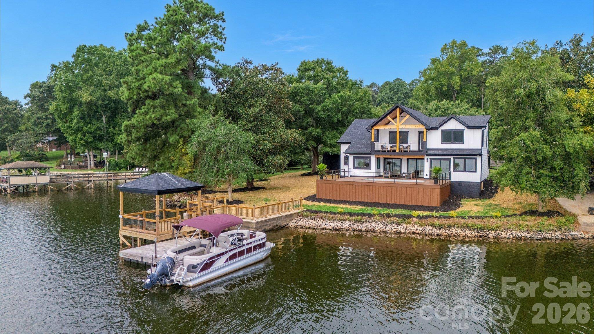 216 Lake Pines LN, Lexington, NC 27292