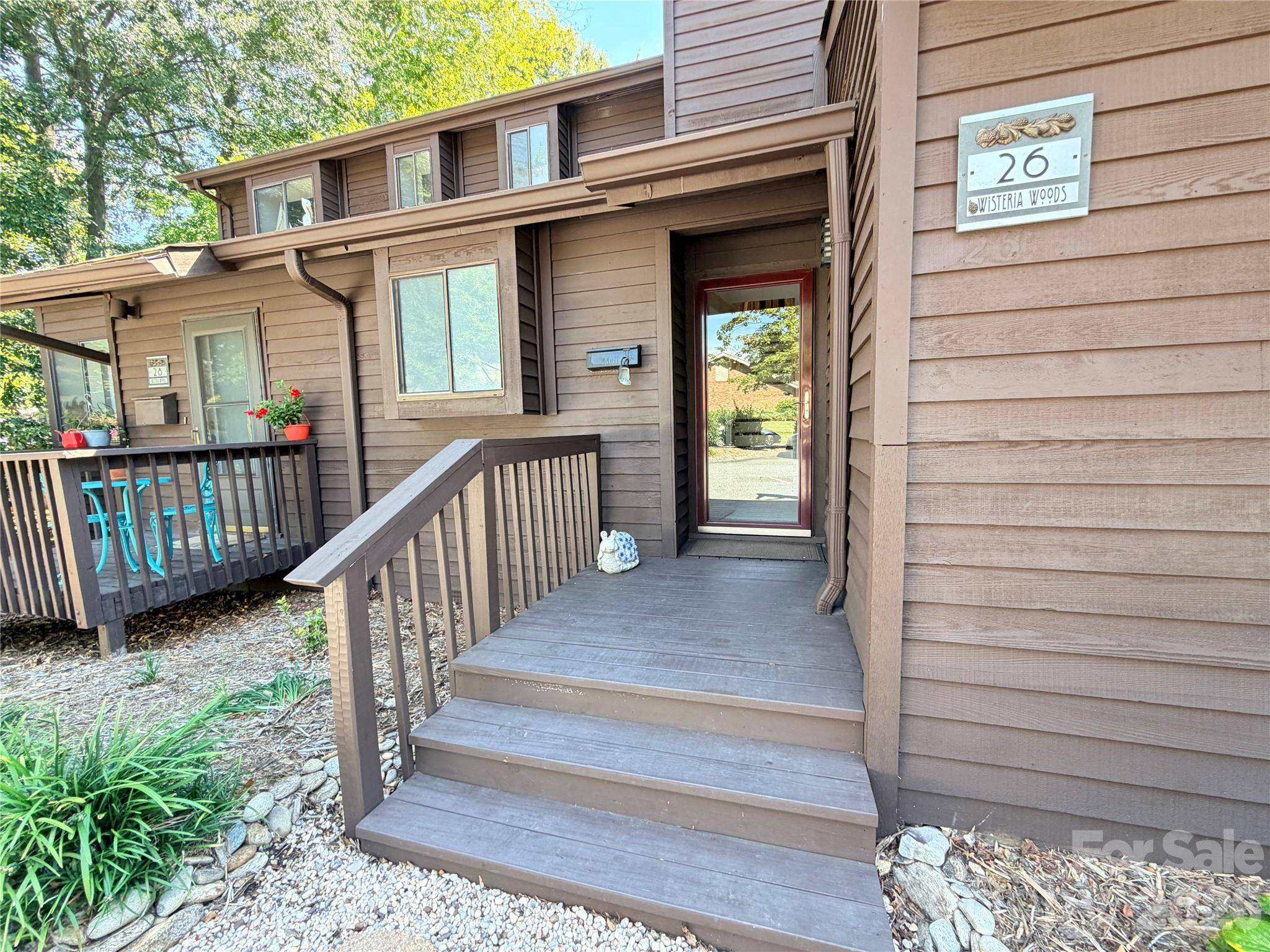 26 11th AVE NE, Hickory, NC 28601