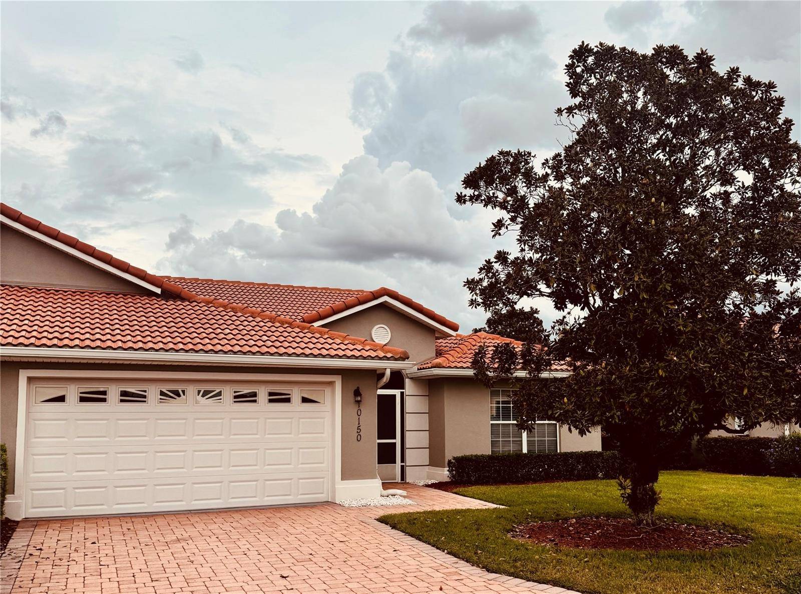 10150 MAINSAIL DR, Oxford, FL 34484