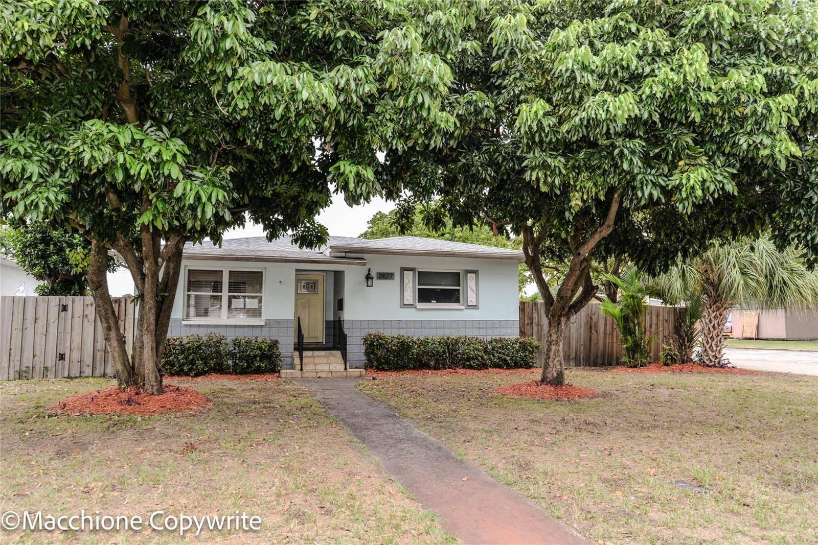 2827 29TH AVE N, St Petersburg, FL 33713