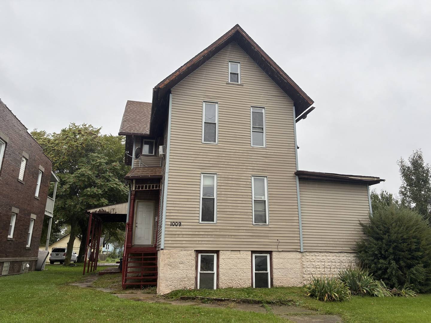 1009 7th ST, Rockford, IL 61104