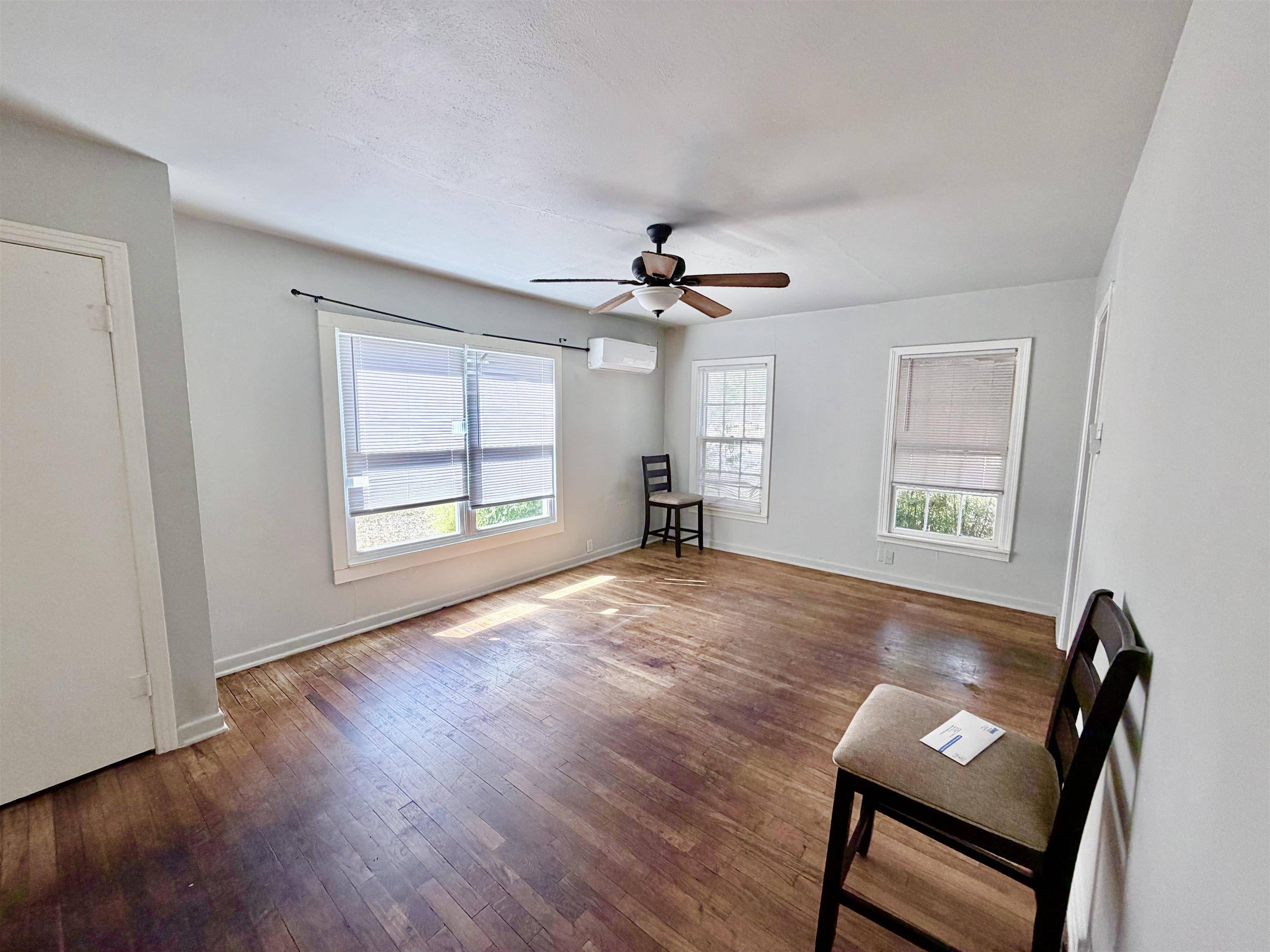 501 S Pierce ST, Burnet, TX 78611