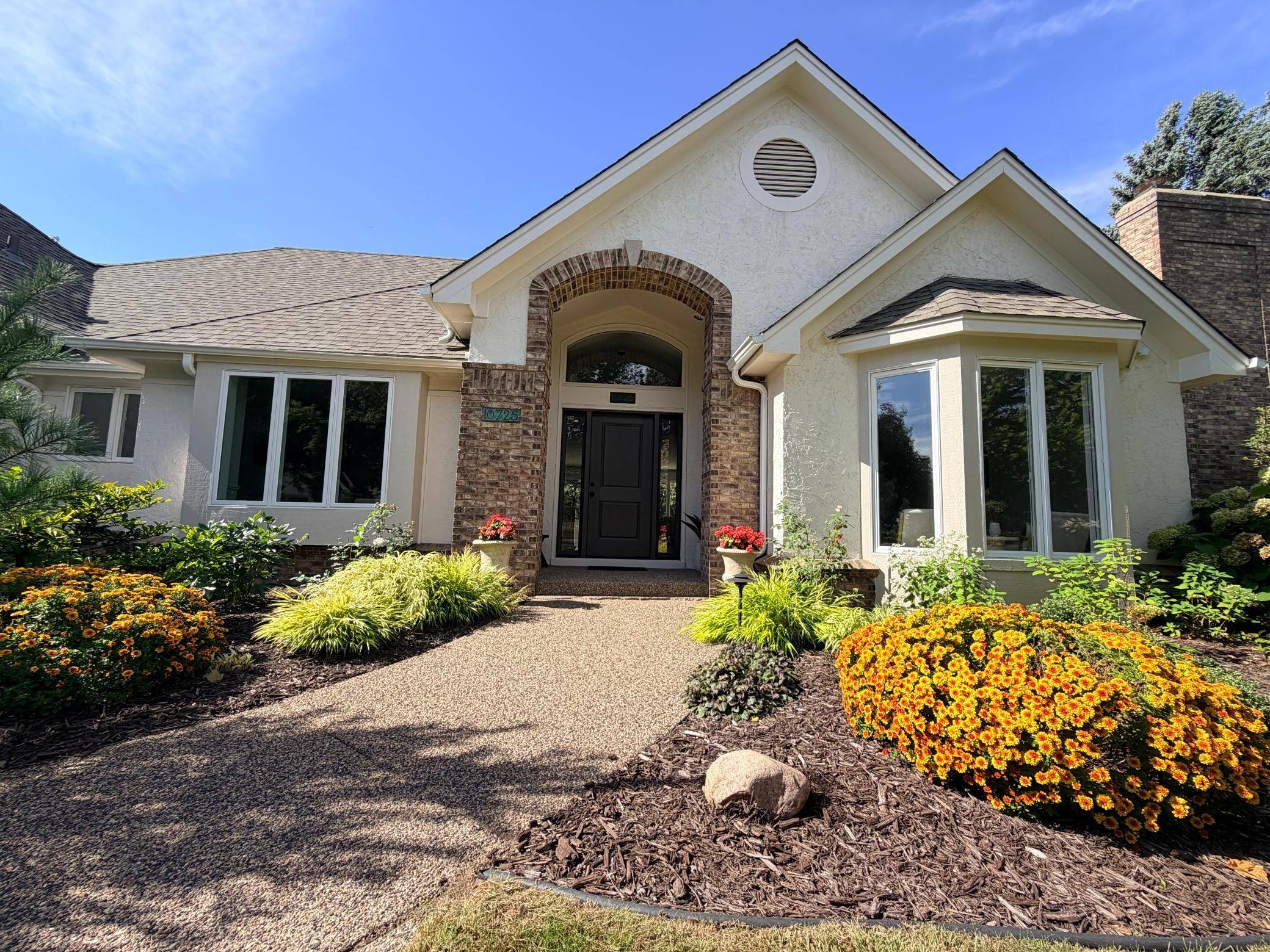 10725 Purdey RD, Eden Prairie, MN 55347