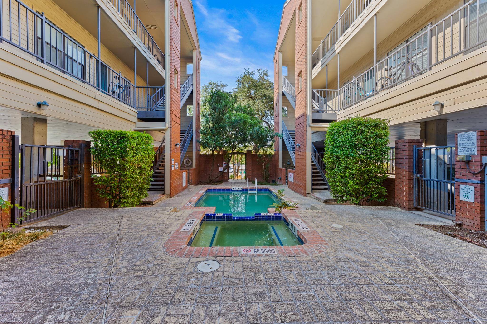 106 E 30th ST #308, Austin, TX 78705