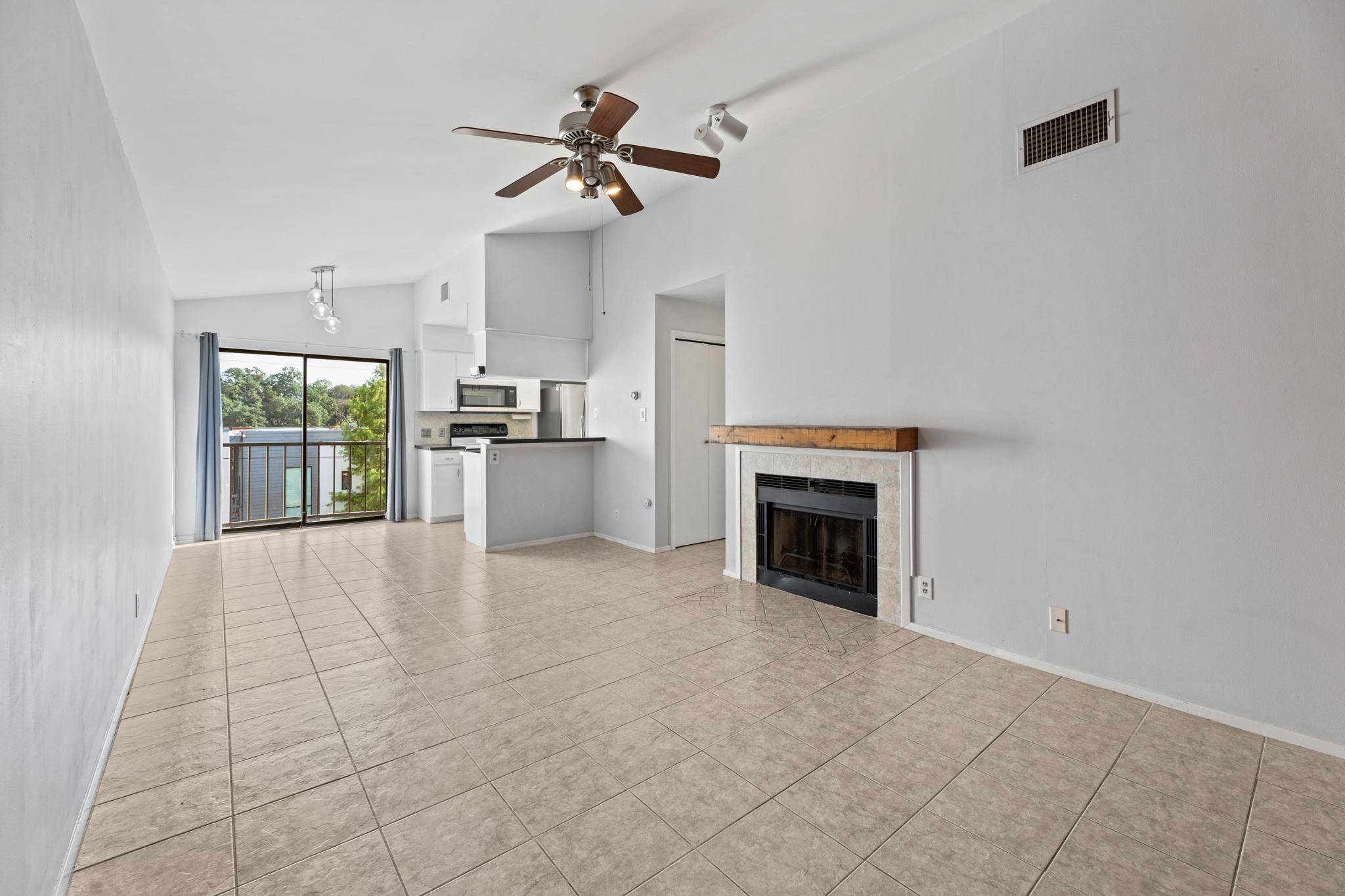 106 E 30th ST #308, Austin, TX 78705