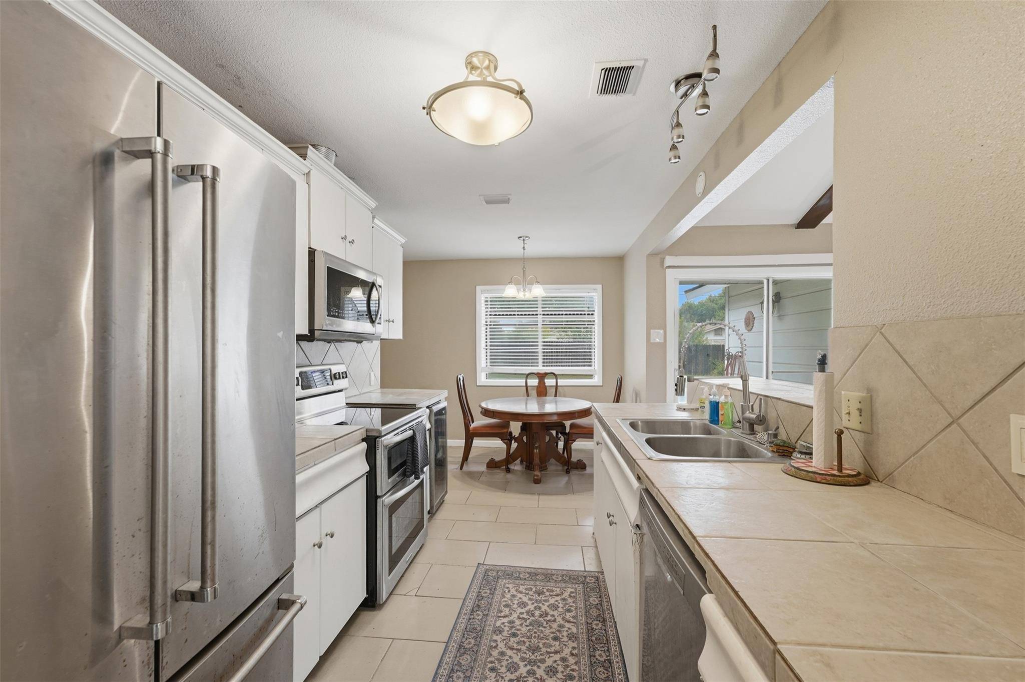 3023 Manila DR, San Antonio, TX 78217