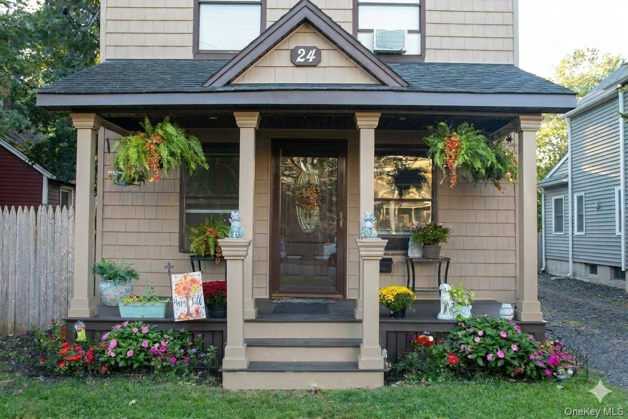 24 Wiggins AVE, Patchogue, NY 11772