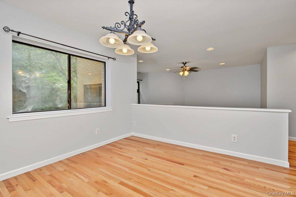 369 N Greeley AVE, Chappaqua, NY 10514