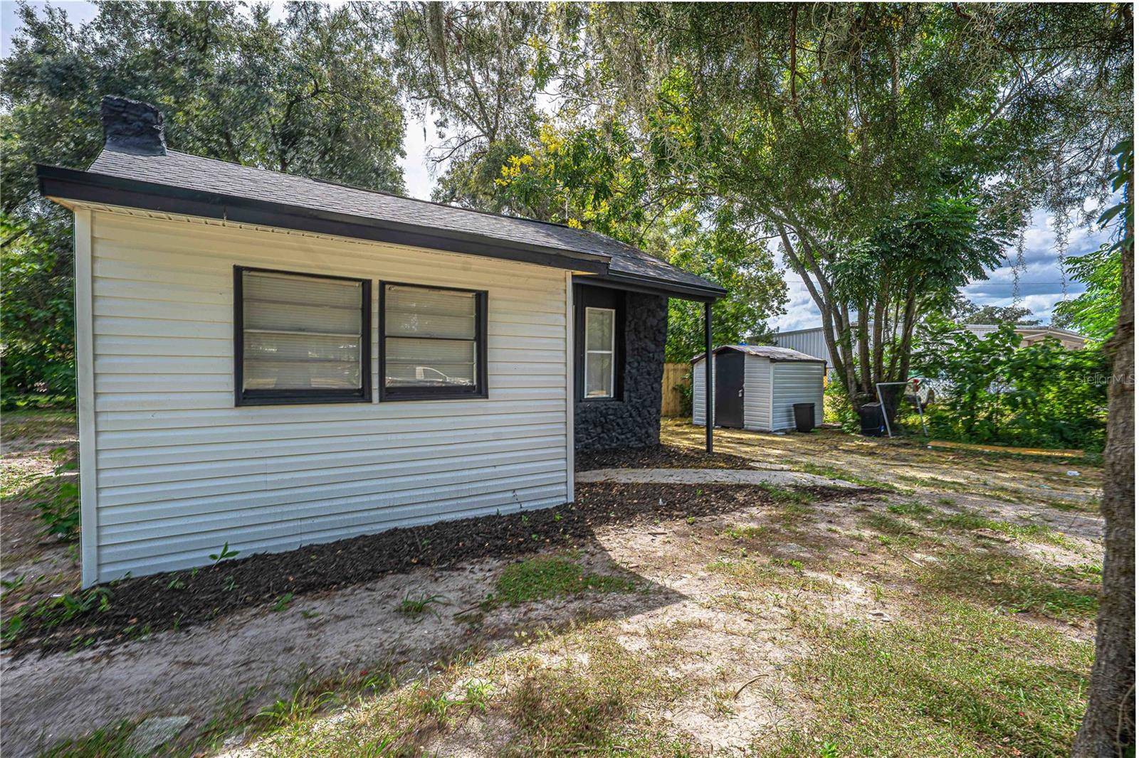 2331 WESTSIDE DR, Leesburg, FL 34748
