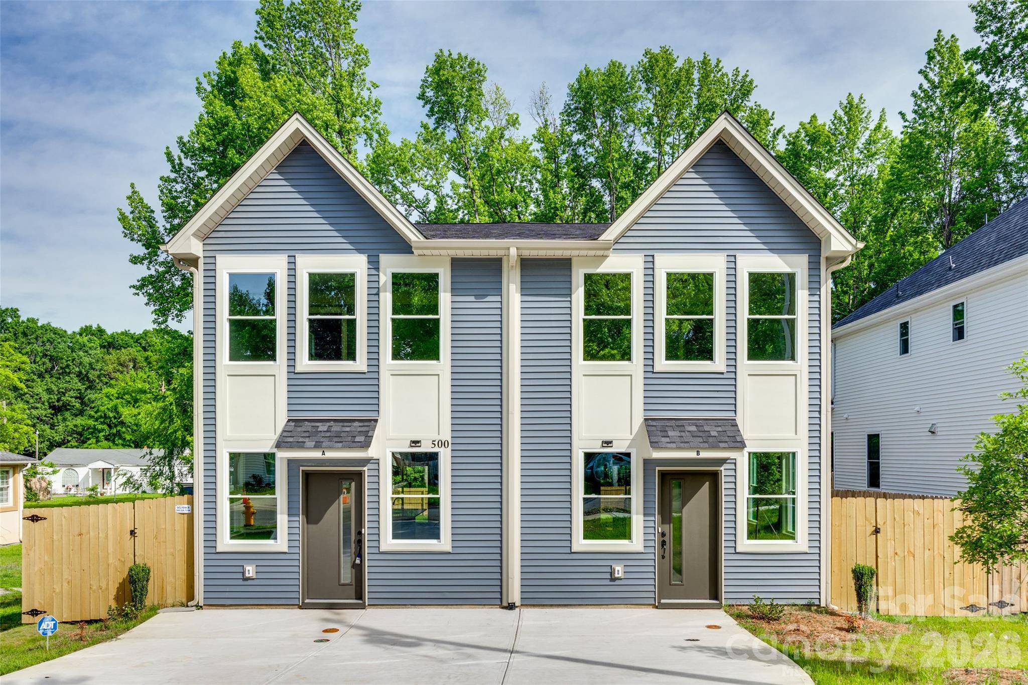 500 Dawn CIR, Charlotte, NC 28213