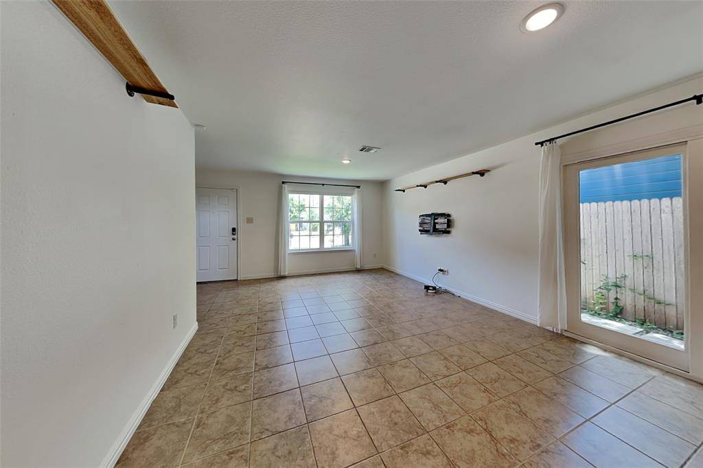 3321 Rutz Street, Dallas, TX 75212