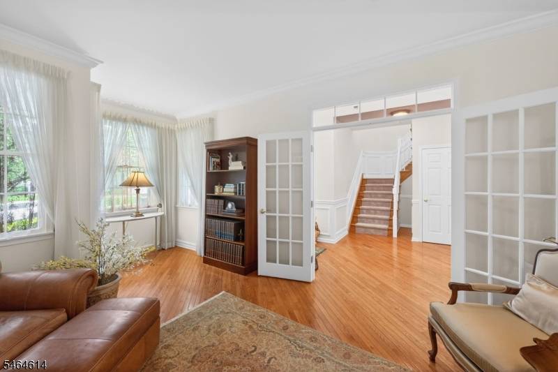 22 Benedict Cres, Bernards Twp., NJ 07920