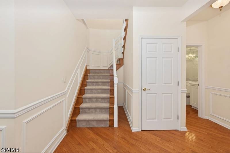 22 Benedict Cres, Bernards Twp., NJ 07920