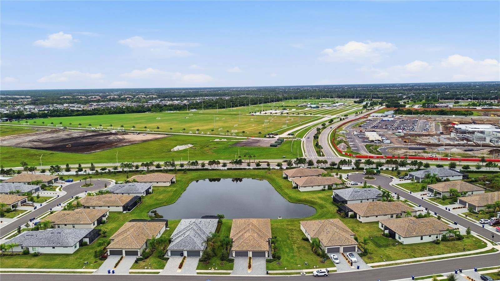 15606 SUNNY DAY DR, Bradenton, FL 34211
