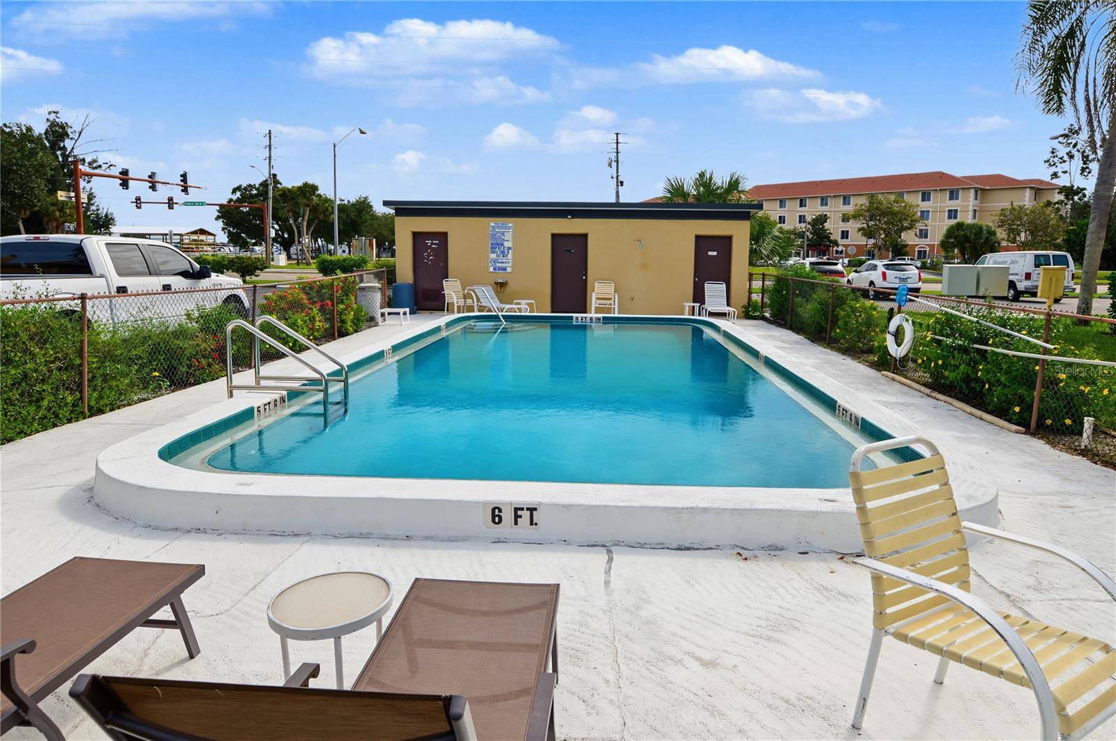 457 ALBEE FARM RD #V13, Venice, FL 34285