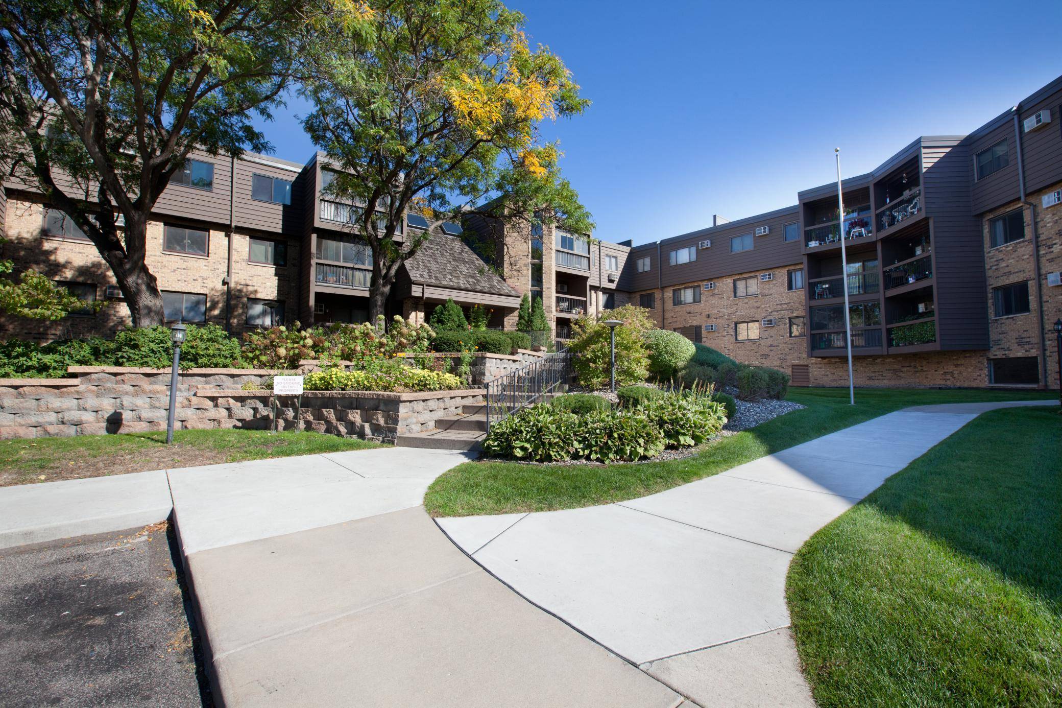 999 41st AVE NE #212, Columbia Heights, MN 55421