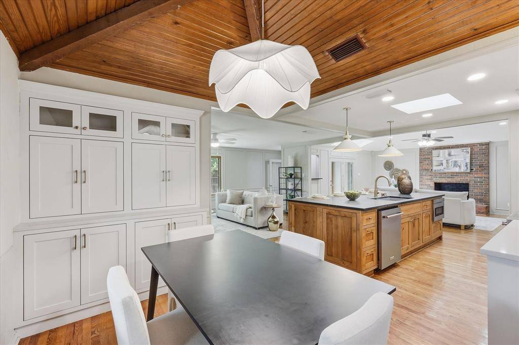 541 Briarglen Drive, Coppell, TX 75019