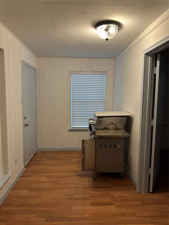 4014 W Walnut Street, Garland, TX 75042