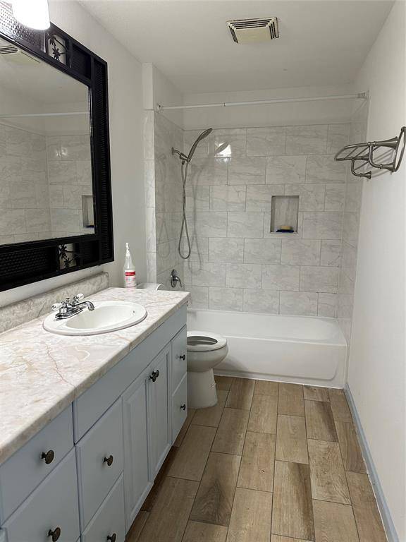 4014 W Walnut Street, Garland, TX 75042
