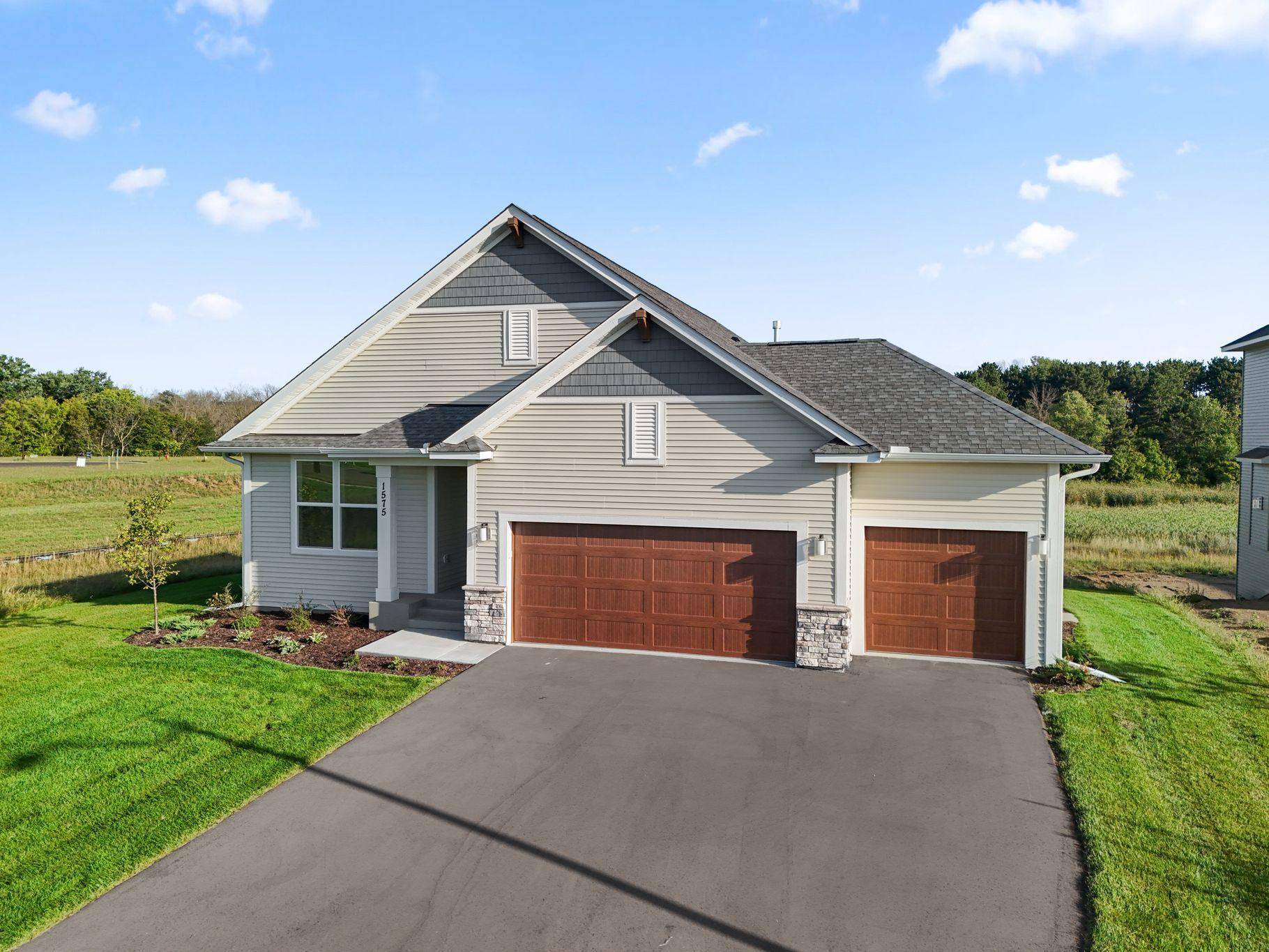 1575 Applegate RD, New Richmond, WI 54017