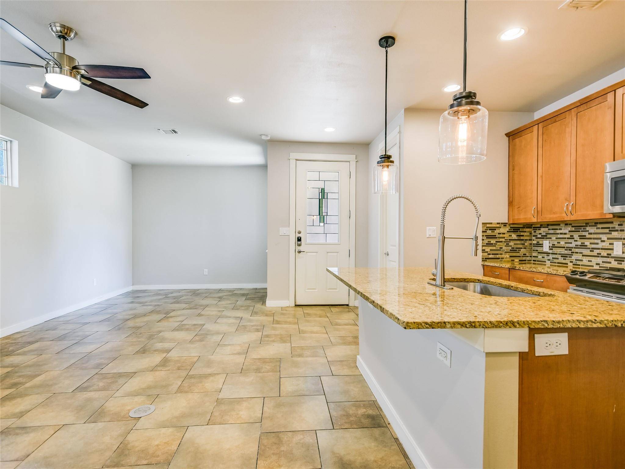 2210 Schriber ST #A, Austin, TX 78704