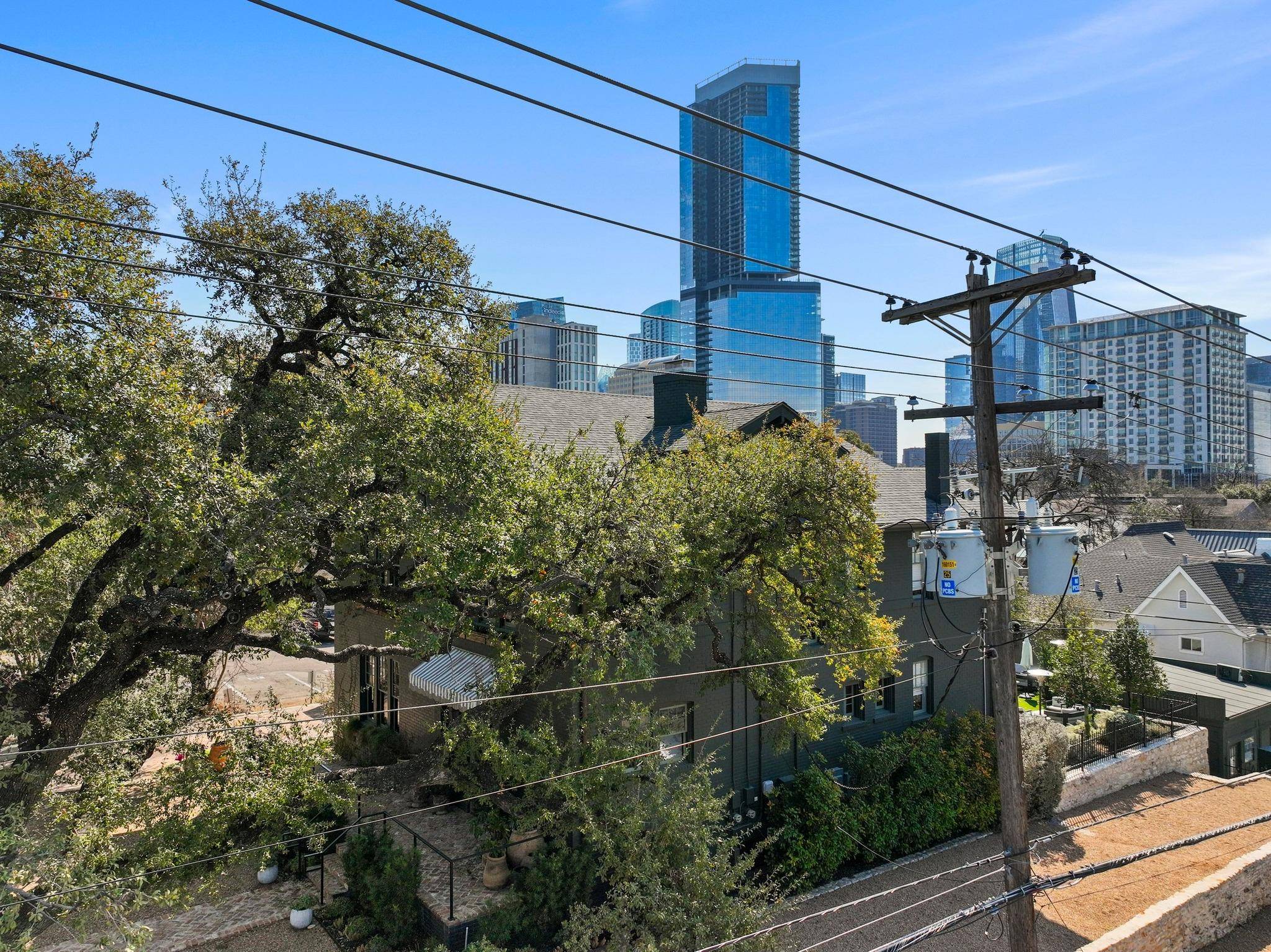 707 W 10th ST, Austin, TX 78701