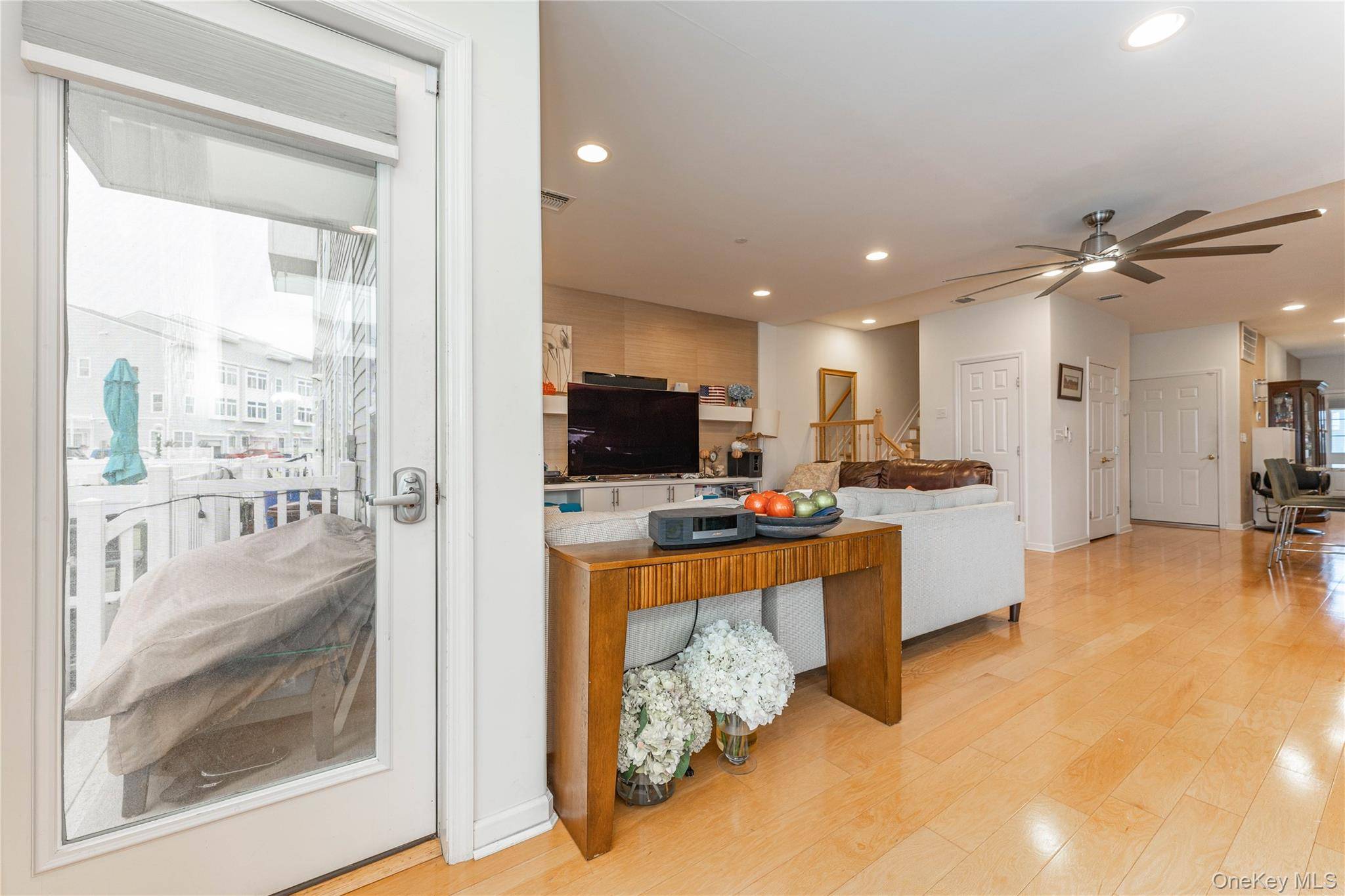 140 Compass PL, Arverne, NY 11692