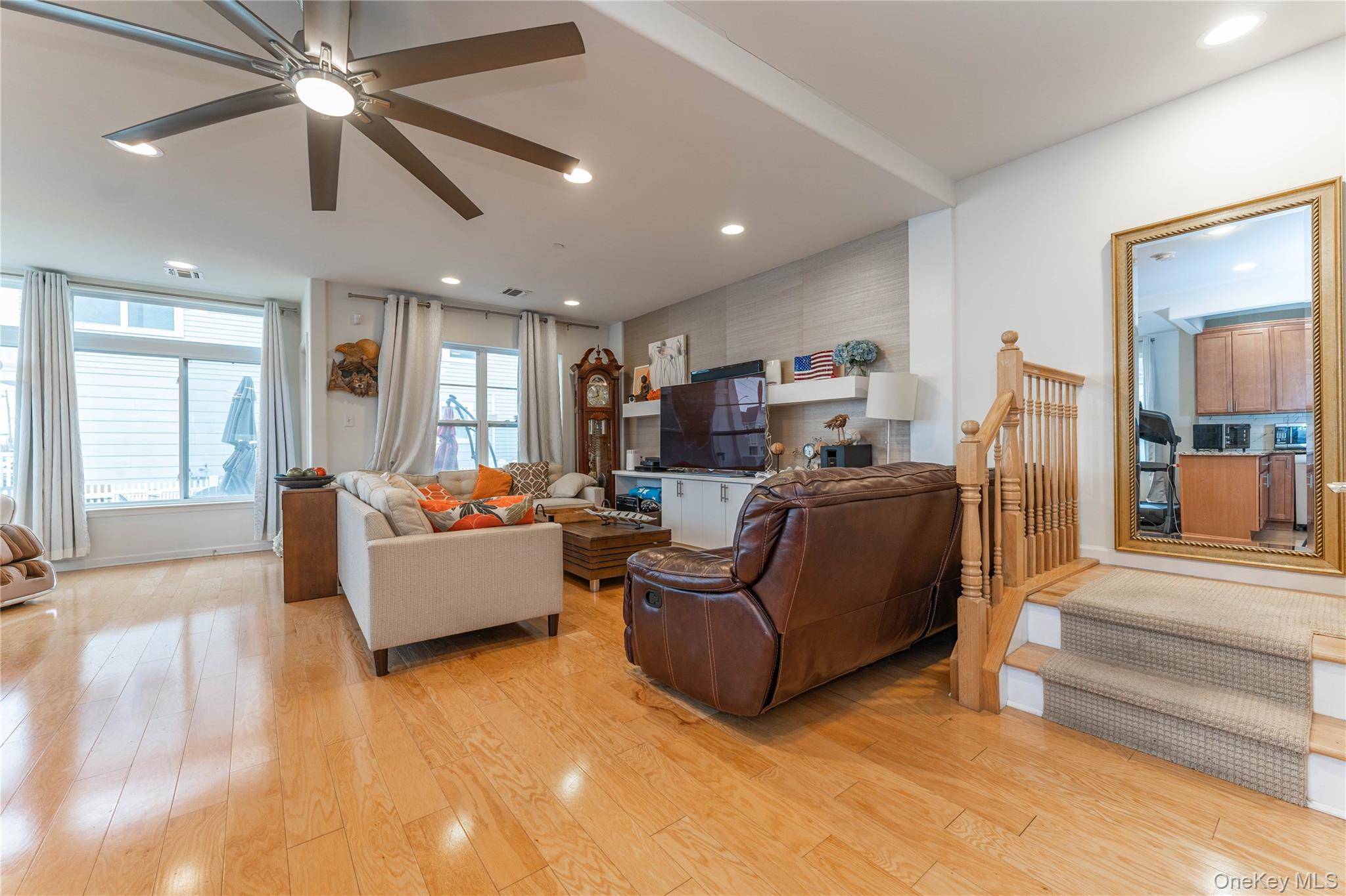 140 Compass PL, Arverne, NY 11692