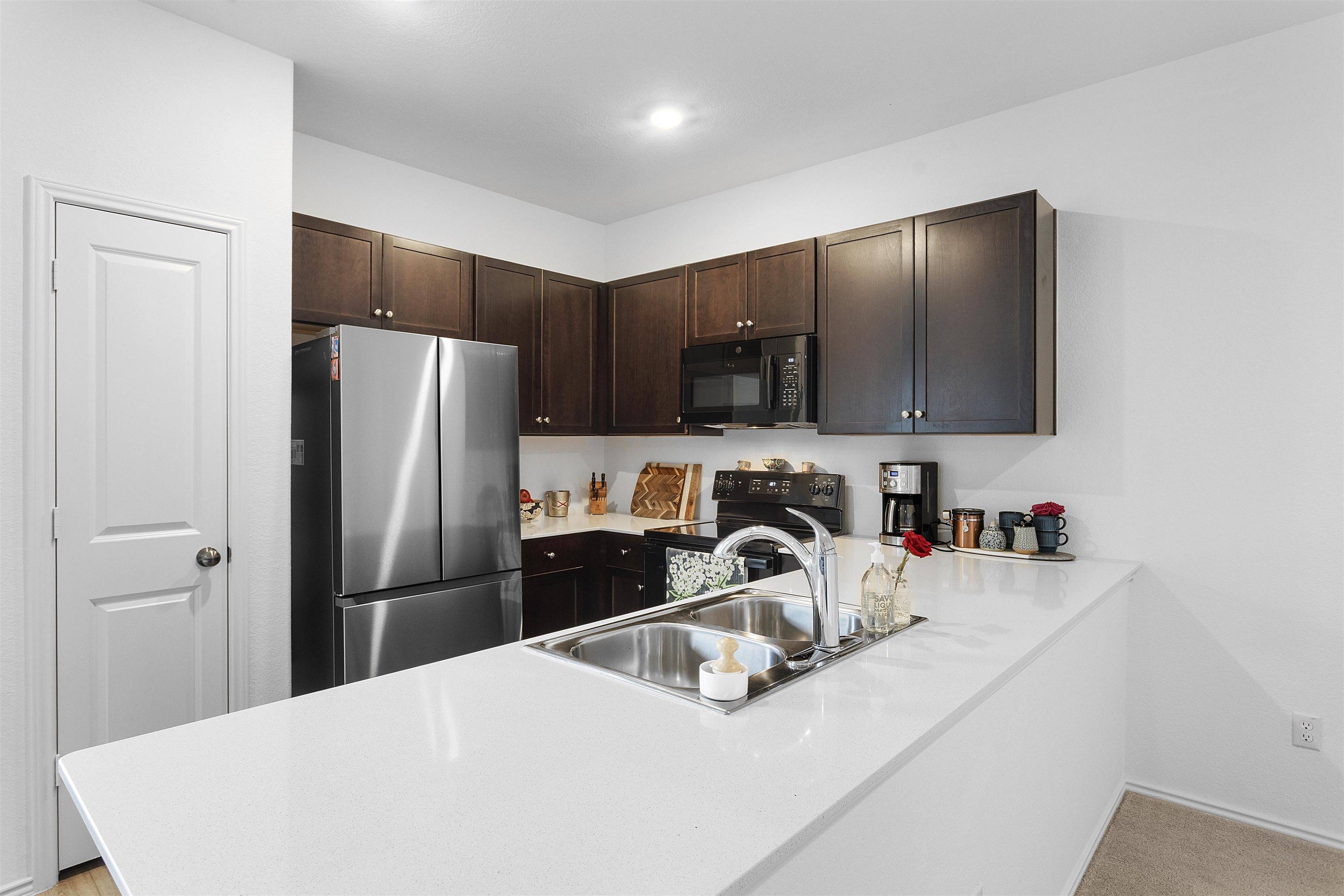 197 Standing Rock Ln LN, Marble Falls, TX 78654
