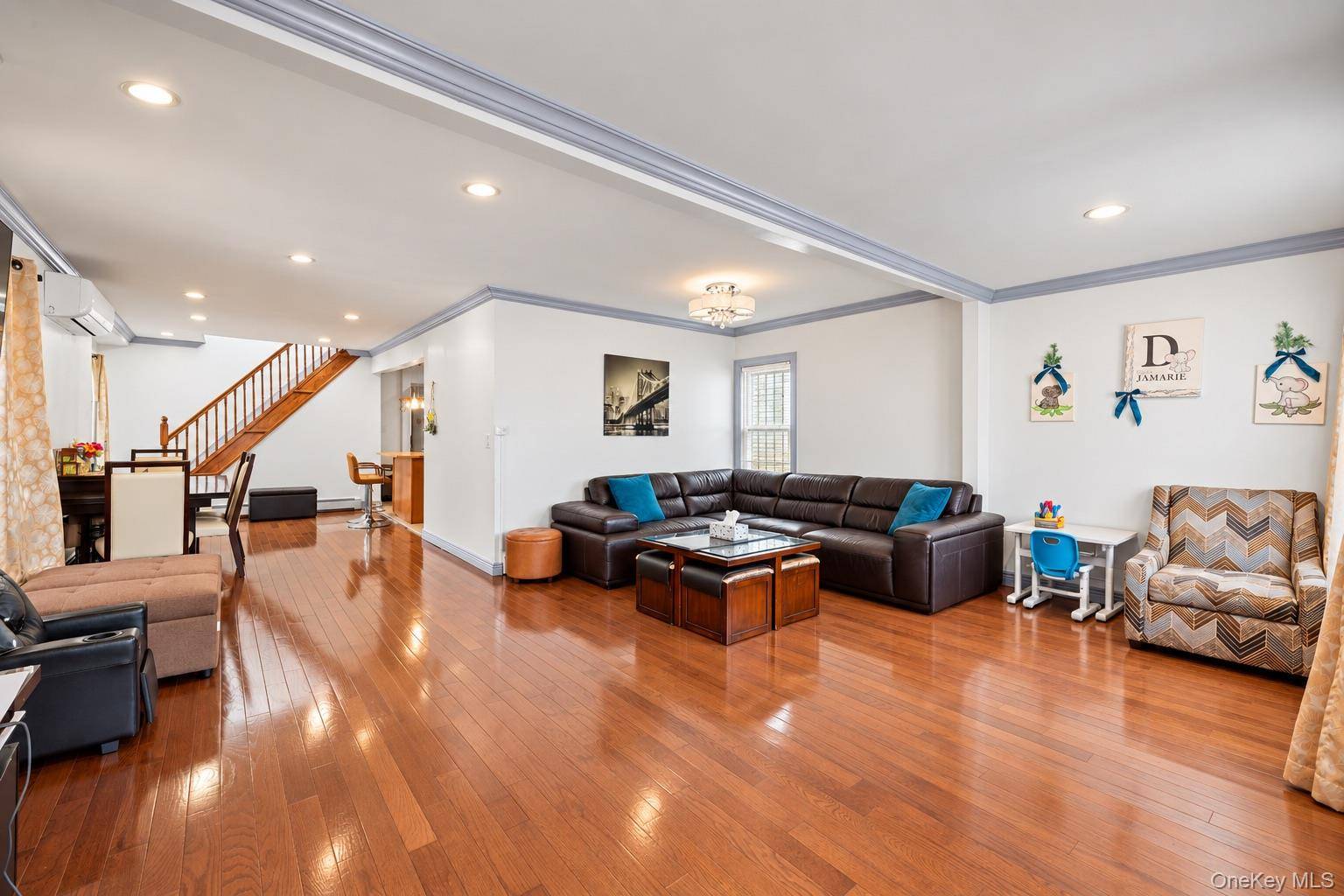 111-35 166 ST, Jamaica, NY 11433