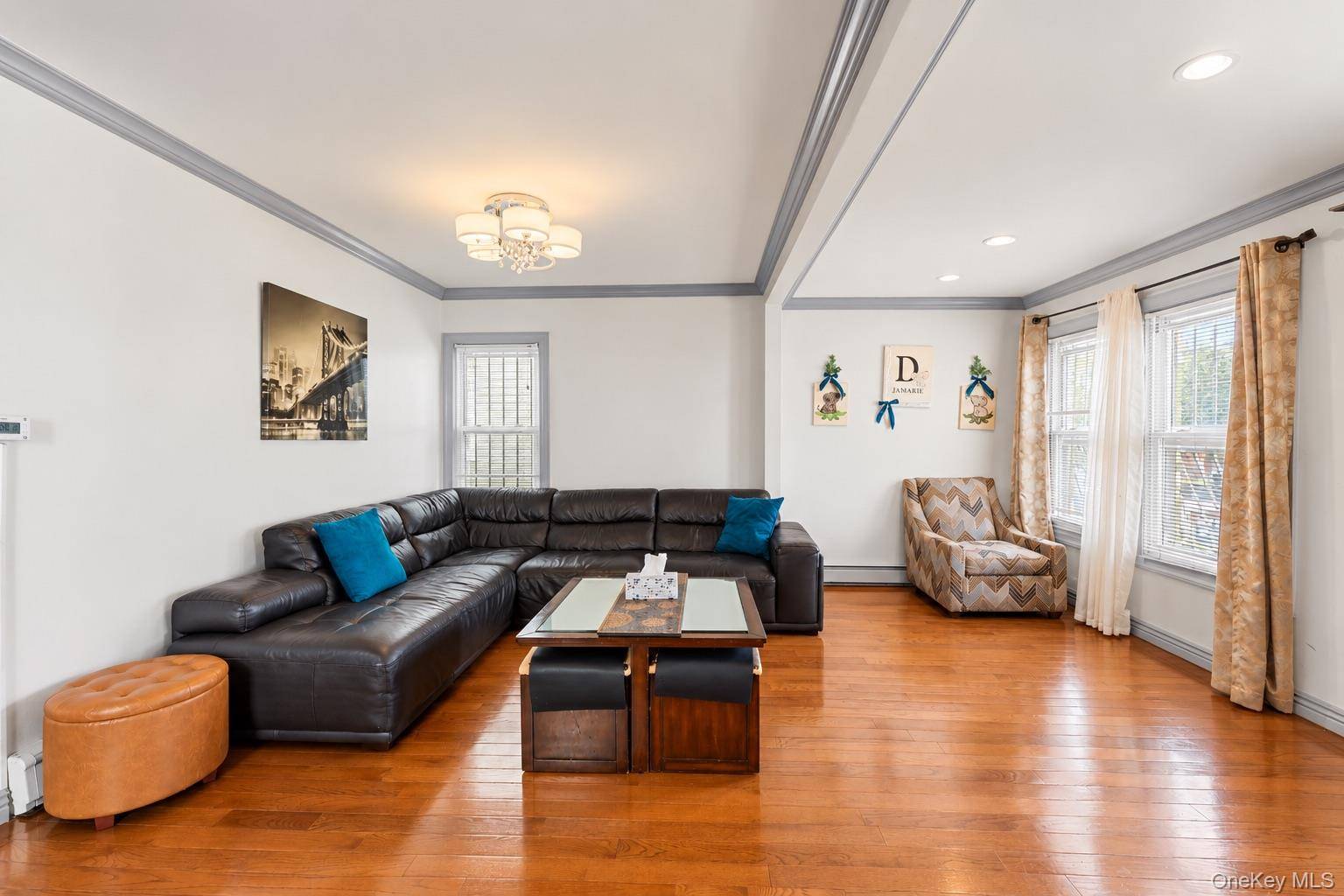111-35 166 ST, Jamaica, NY 11433