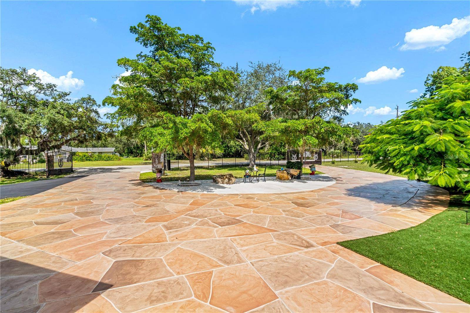 2660 57TH ST, Sarasota, FL 34243