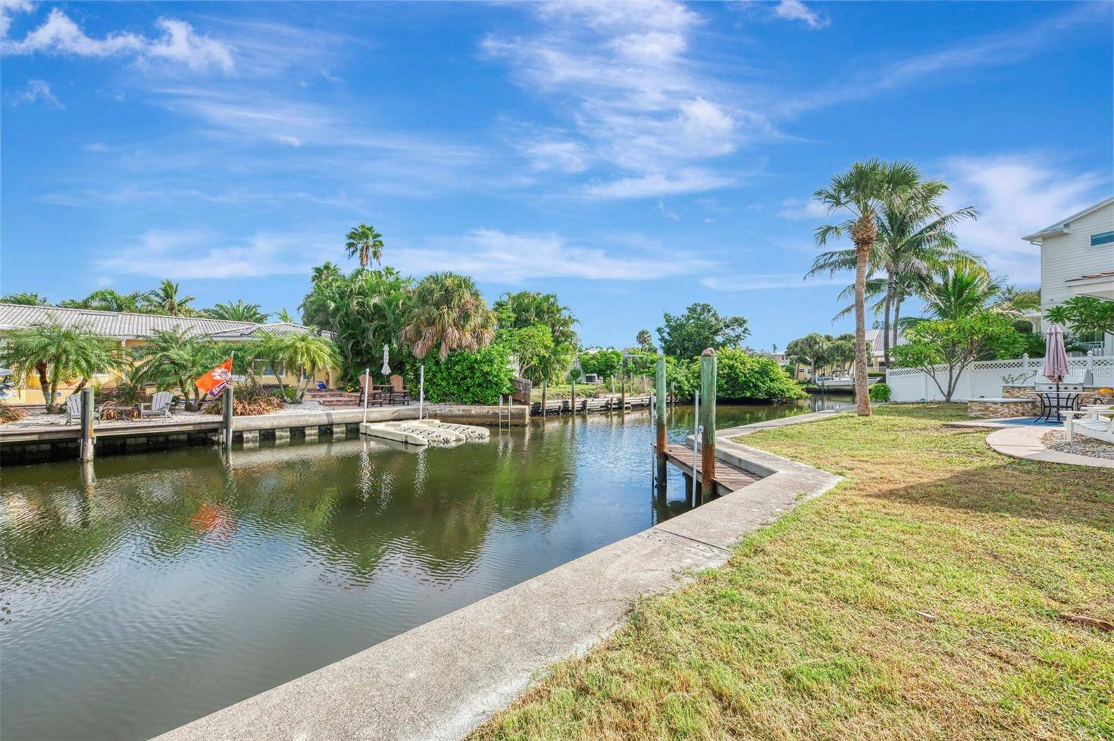 387 AVENIDA MILANO, Sarasota, FL 34242