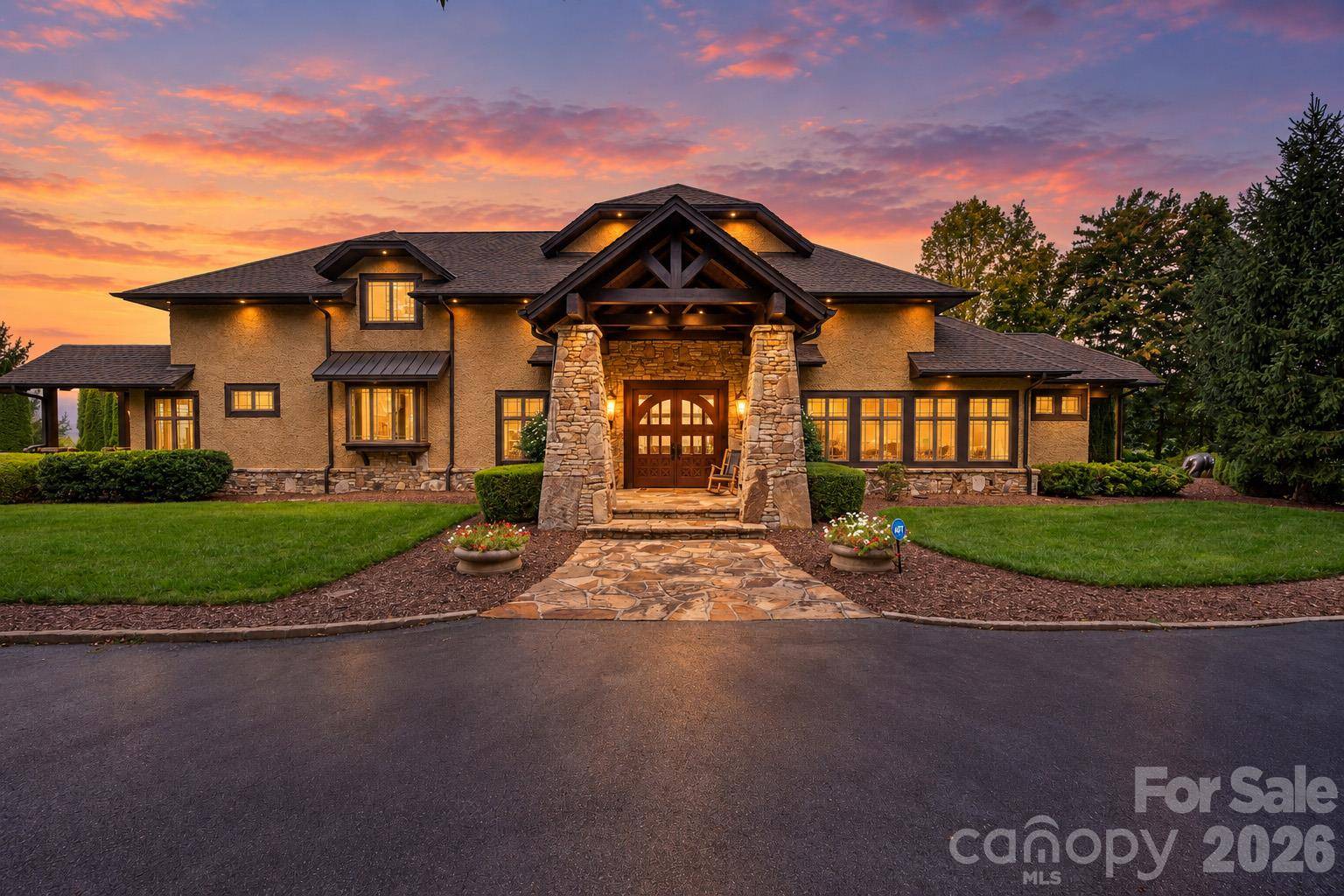93 Lombard ST, Waynesville, NC 28786