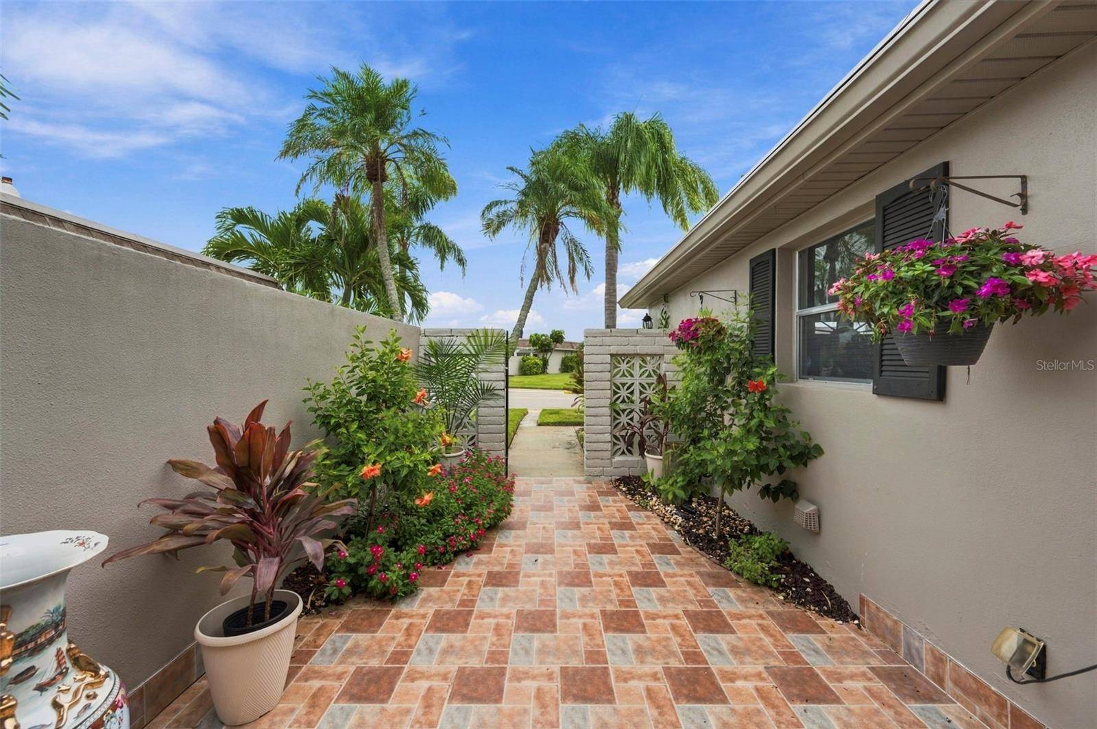 427 BOCA CIEGA POINT BLVD N, St Petersburg, FL 33708
