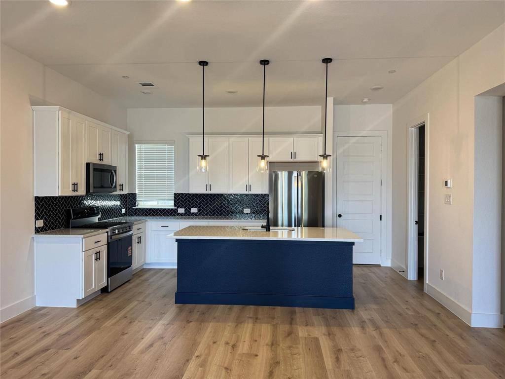 1220 Eureka Springs Street, Celina, TX 75078