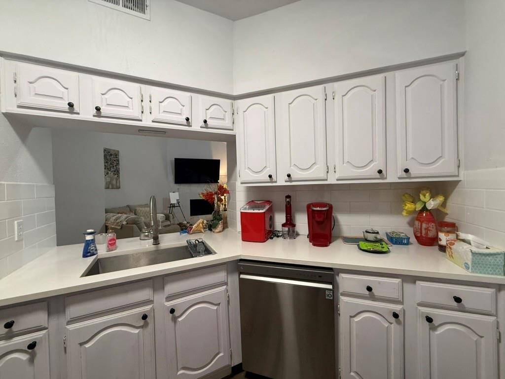 2835 Keller Springs Road #103, Carrollton, TX 75006