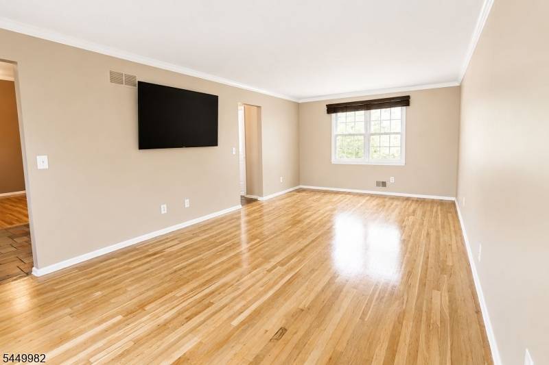 24 WOODLAND TERRACE, High Bridge Boro, NJ 08829