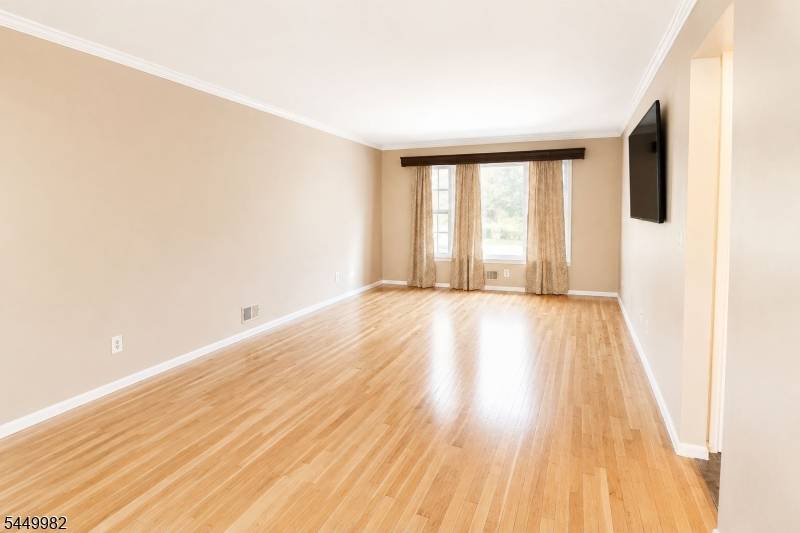 24 WOODLAND TERRACE, High Bridge Boro, NJ 08829