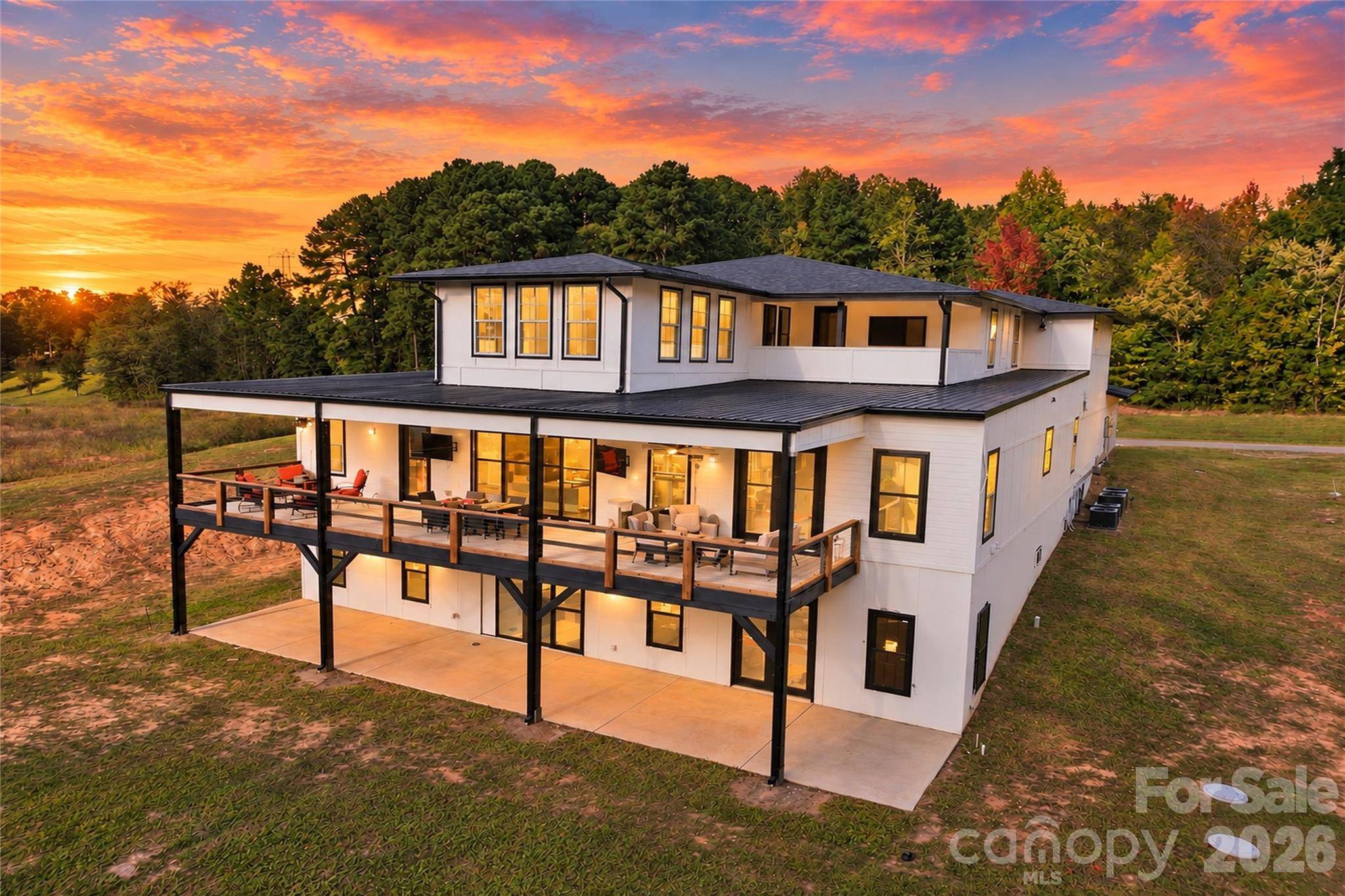 4987 Wildlife LN, Sherrills Ford, NC 28673