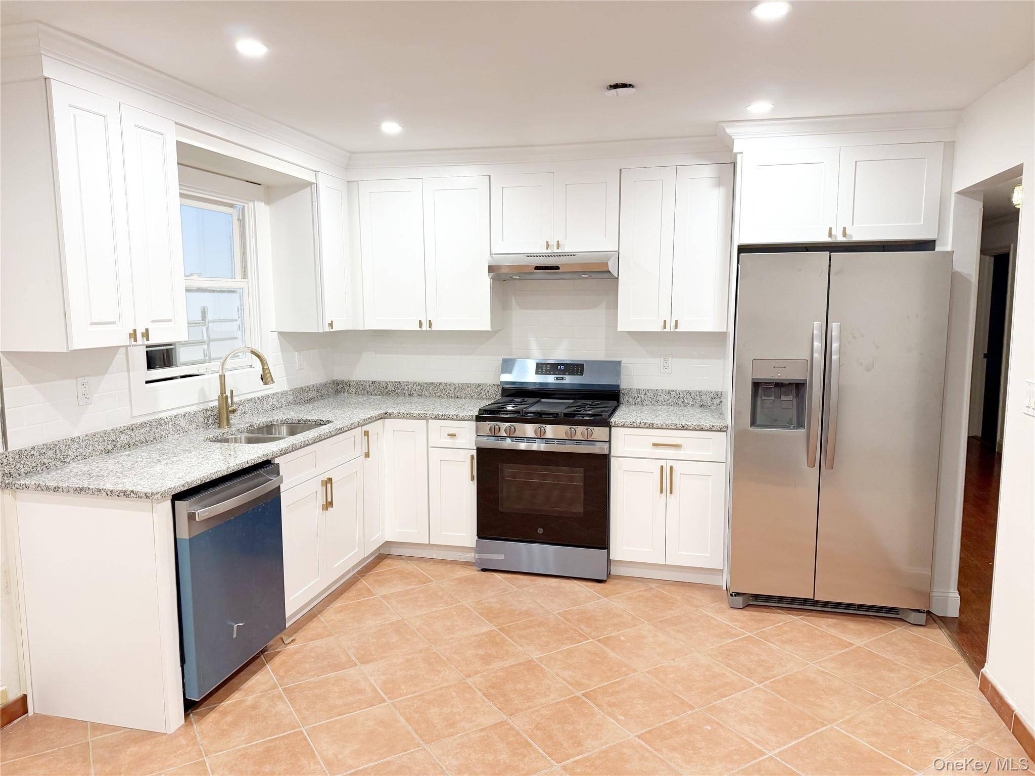 201 Edgewood AVE #1, Yonkers, NY 10704