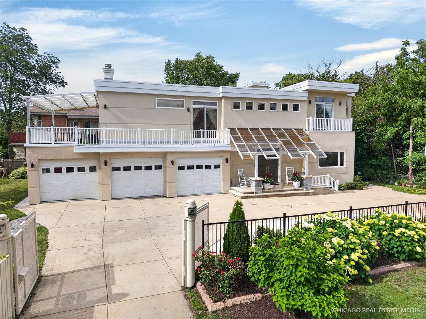 8650 W Davis ST, Des Plaines, IL 60016